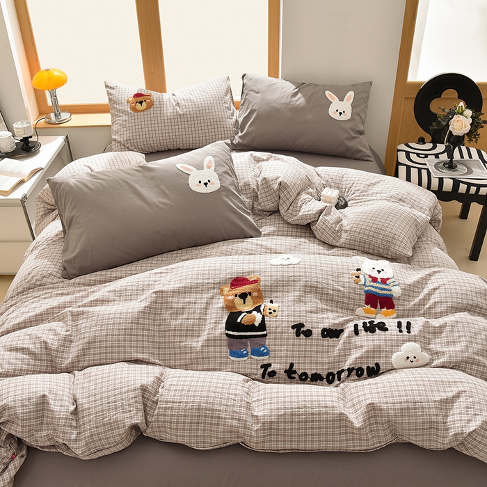 91家纺网 家纺一手货源 找家纺 炫拼家纺 2025新款A类全棉40支水洗棉毛巾绣四件套-卡通多巴胺 快乐伙伴