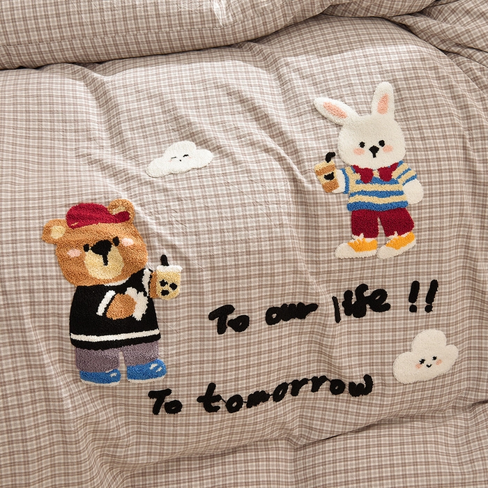 91家纺网 家纺一手货源 找家纺 炫拼家纺 2025新款A类全棉40支水洗棉毛巾绣四件套-卡通多巴胺 快乐伙伴