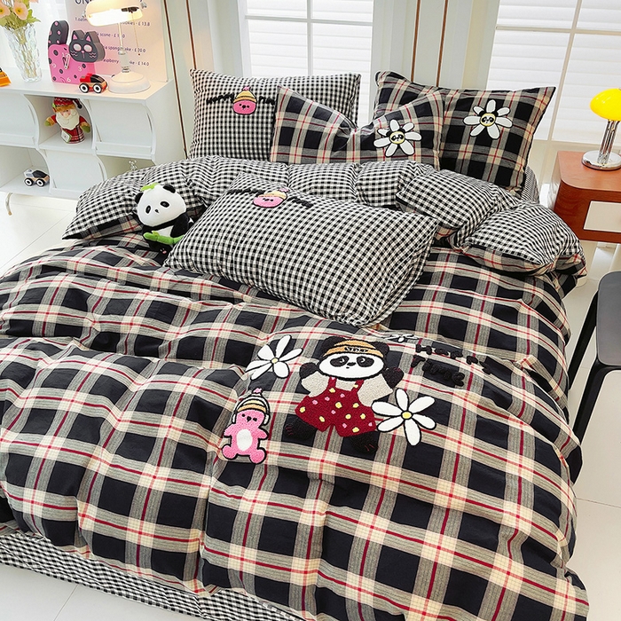 91家纺网 家纺一手货源 找家纺 炫拼家纺 2025新款A类全棉40支水洗棉毛巾绣四件套-卡通多巴胺 快乐时光