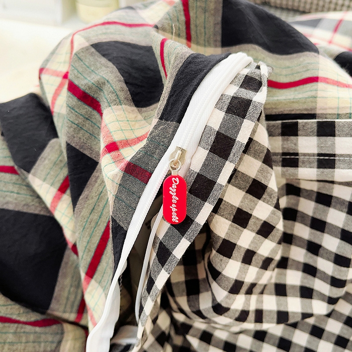 91家纺网 家纺一手货源 找家纺 炫拼家纺 2025新款A类全棉40支水洗棉毛巾绣四件套-卡通多巴胺 快乐时光