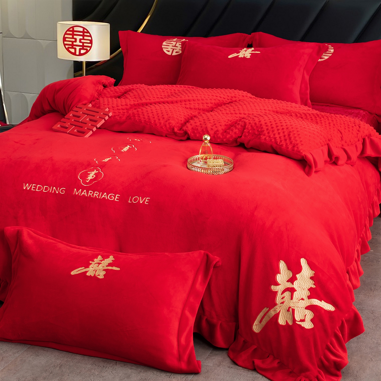 91家纺网 家纺一手货源 找家纺 卓缦家纺 2025新款牛奶绒豆豆绒婚庆四件套 双喜临门