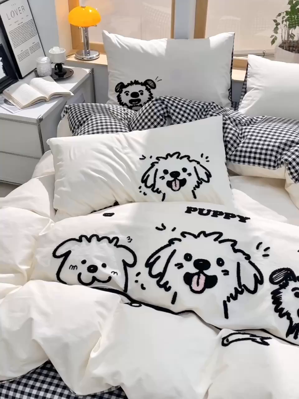 91家纺网 家纺一手货源 找家纺 炫拼家纺 2025新款A类全棉40支水洗棉毛巾绣四件套-卡通多巴胺 潦草小狗