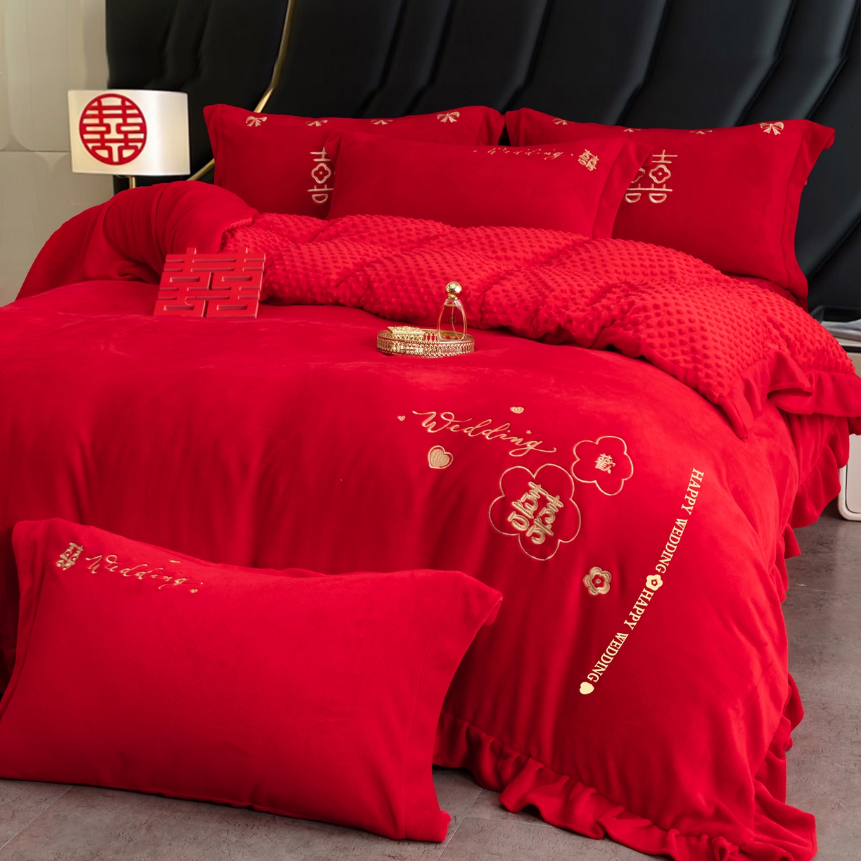 91家纺网 家纺一手货源 找家纺 卓缦家纺 2025新款牛奶绒豆豆绒婚庆四件套 欢欢喜喜