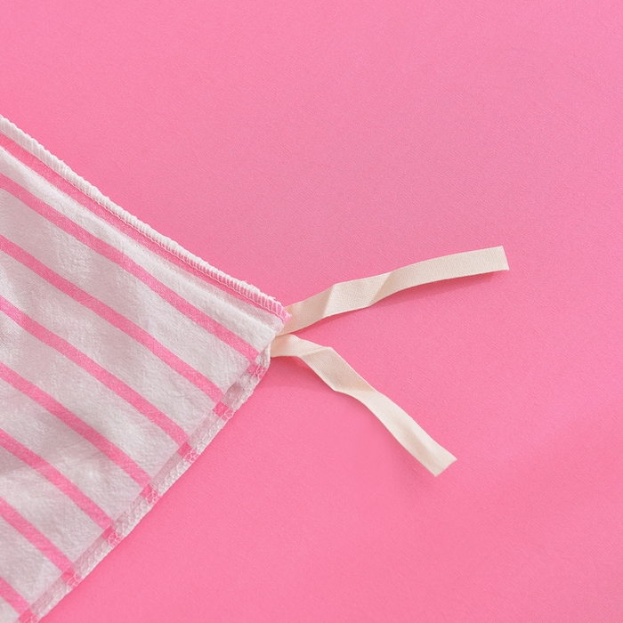 91家纺网 家纺一手货源 找家纺 炫拼家纺 2025新款A类全棉40支水洗棉毛巾绣四件套-卡通多巴胺 小黑熊