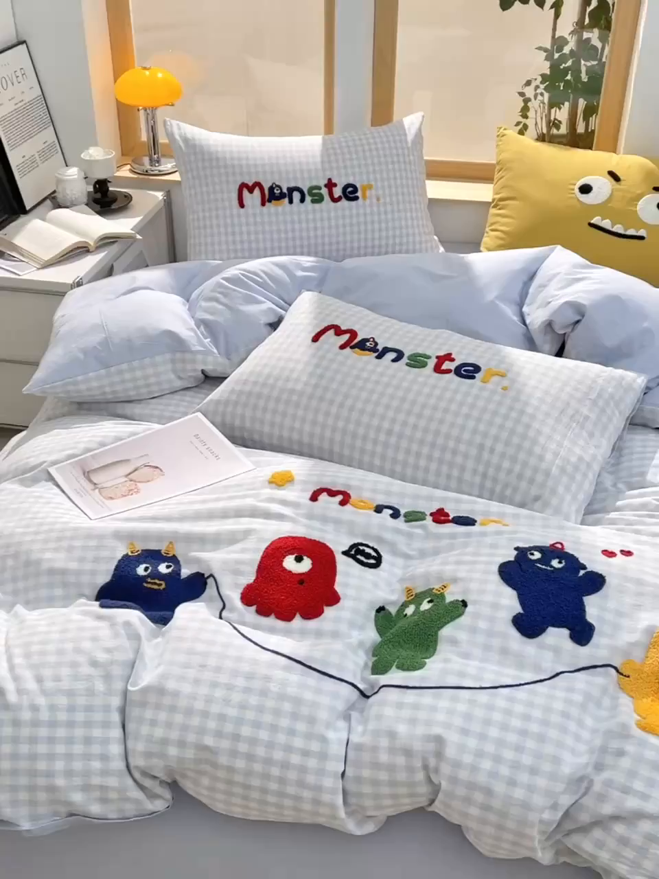 91家纺网 家纺一手货源 找家纺 炫拼家纺 2025新款A类全棉40支水洗棉毛巾绣四件套-卡通多巴胺 一起嗨