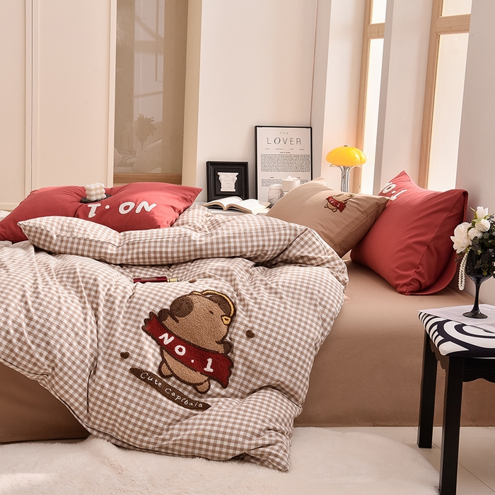 91家纺网 家纺一手货源 找家纺 炫拼家纺 2025新款A类全棉40支水洗棉毛巾绣四件套-卡通多巴胺 No-1