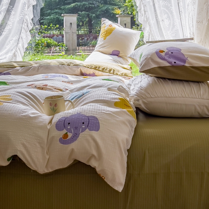 91家纺网 家纺一手货源 找家纺 王朝国际 2026新款直播电商热款彩竺棉四件套 动物派对