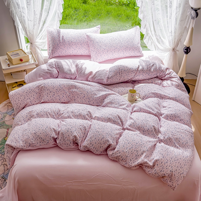 91家纺网 家纺一手货源 找家纺 王朝国际 2026新款直播电商热款彩竺棉四件套 粉泡芙