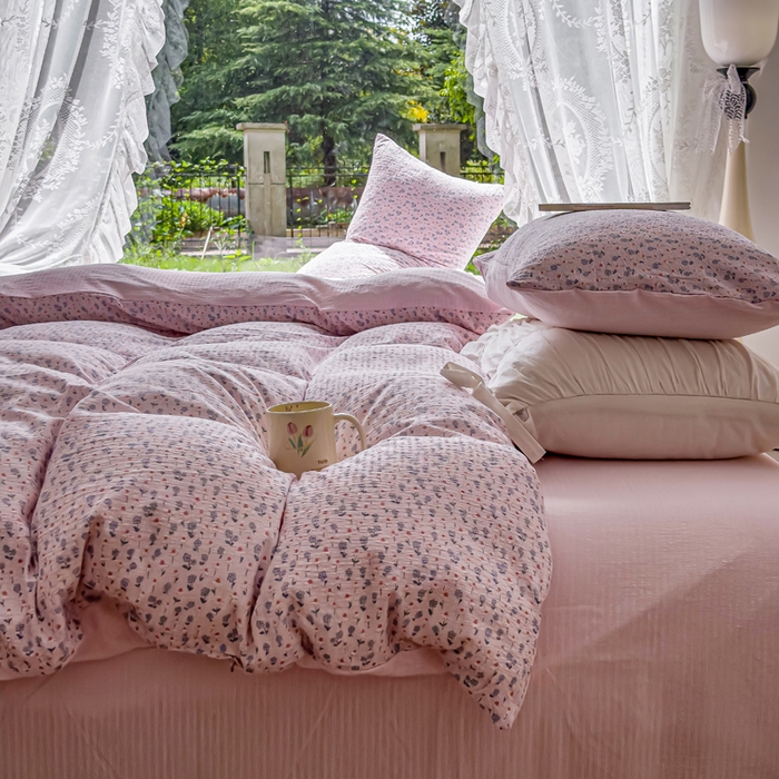 91家纺网 家纺一手货源 找家纺 王朝国际 2026新款直播电商热款彩竺棉四件套 粉泡芙