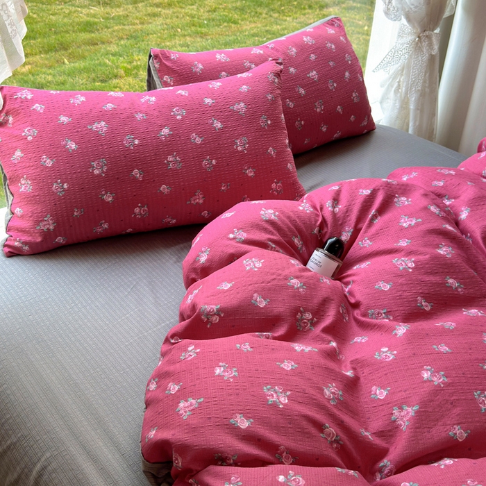 91家纺网 家纺一手货源 找家纺 王朝国际 2026新款直播电商热款彩竺棉四件套 红昭