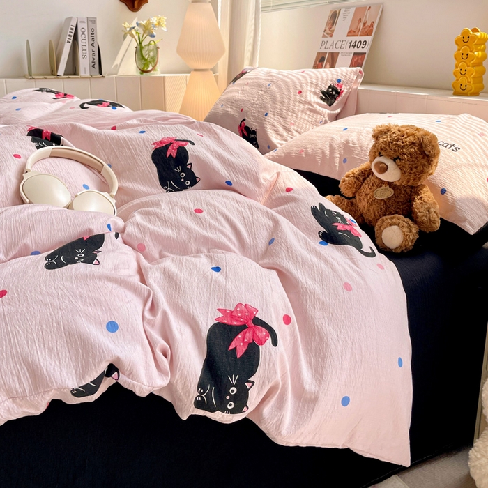 91家纺网 家纺一手货源 找家纺 维娜斯家纺 2025新款印花双层纱四件套亲肤柔软适合裸睡 欢乐猫咪