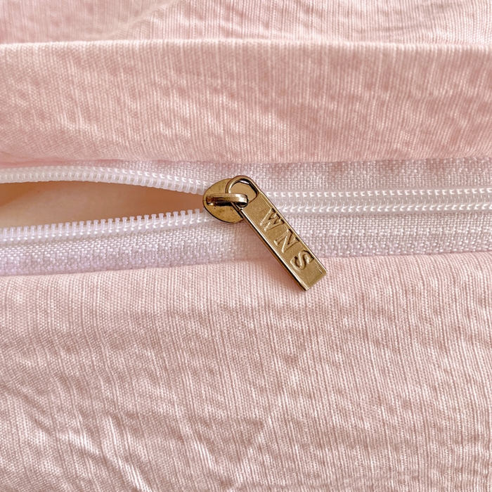 91家纺网 家纺一手货源 找家纺 维娜斯家纺 2025新款印花双层纱四件套亲肤柔软适合裸睡 欢乐猫咪