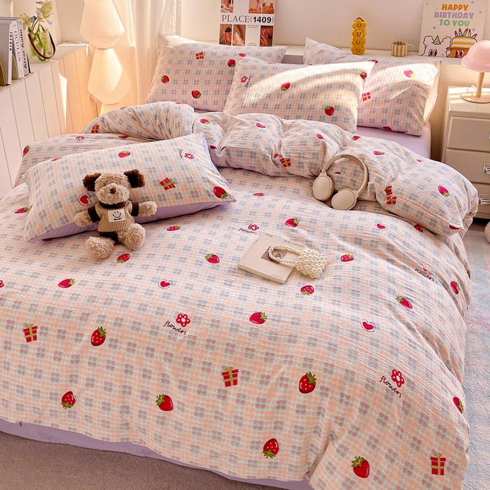 91家纺网 家纺一手货源 找家纺 维娜斯家纺 2025新款印花双层纱四件套亲肤柔软适合裸睡 奶油草莓