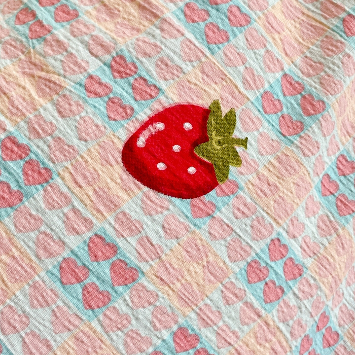 91家纺网 家纺一手货源 找家纺 维娜斯家纺 2025新款印花双层纱四件套亲肤柔软适合裸睡 奶油草莓