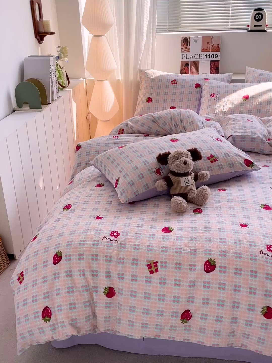 91家纺网 家纺一手货源 找家纺 维娜斯家纺 2025新款印花双层纱四件套亲肤柔软适合裸睡 奶油草莓