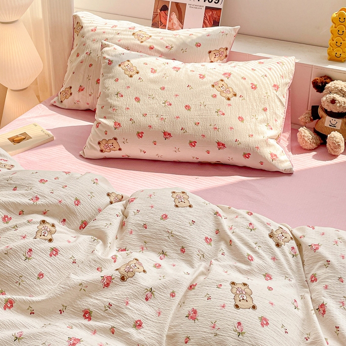 91家纺网 家纺一手货源 找家纺 维娜斯家纺 2025新款印花双层纱四件套亲肤柔软适合裸睡 小熊花园