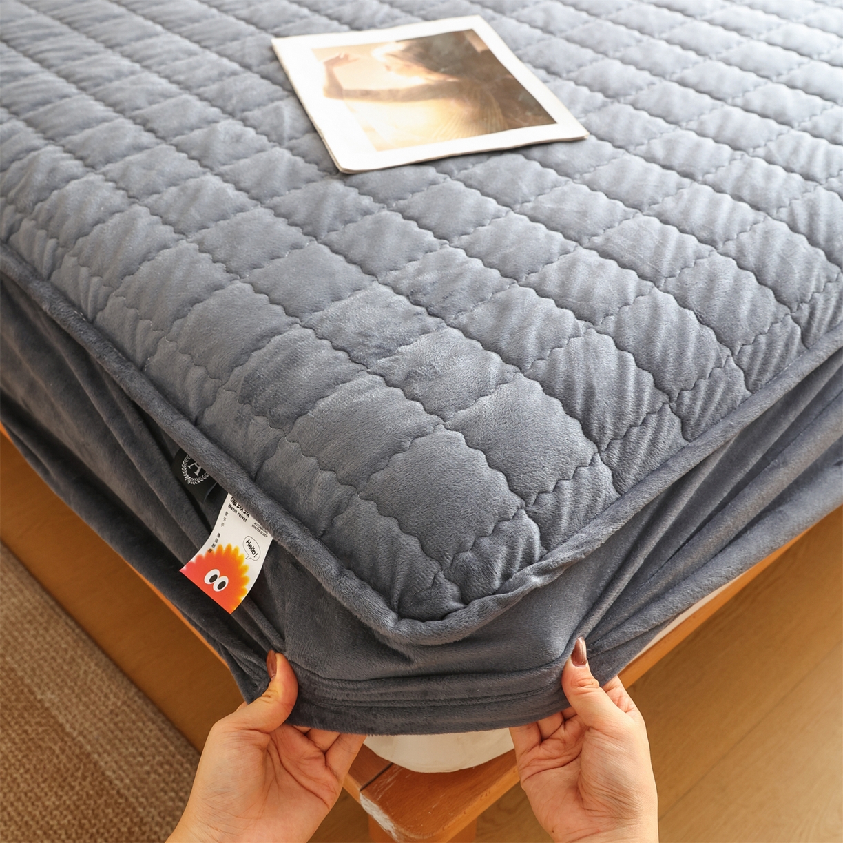 91家纺网 家纺一手货源 找家纺 潮邦创意家居 2025新款婴儿绒夹棉床笠单品单件床垫保护套 星空灰