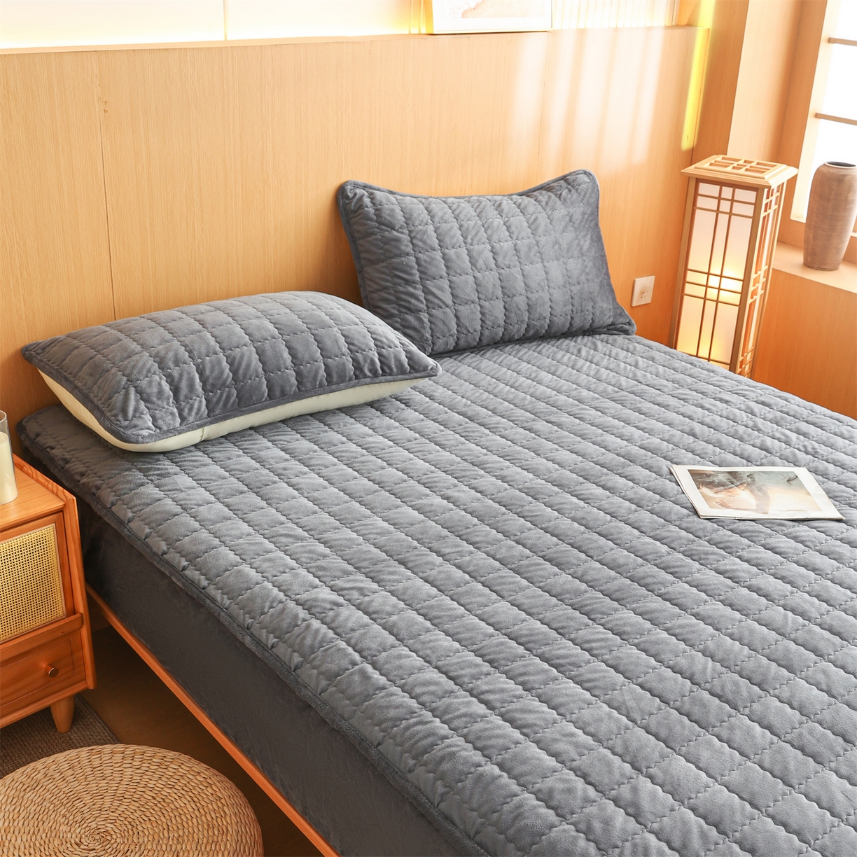 91家纺网 家纺一手货源 找家纺 潮邦创意家居 2025新款婴儿绒夹棉床笠单品单件床垫保护套 星空灰