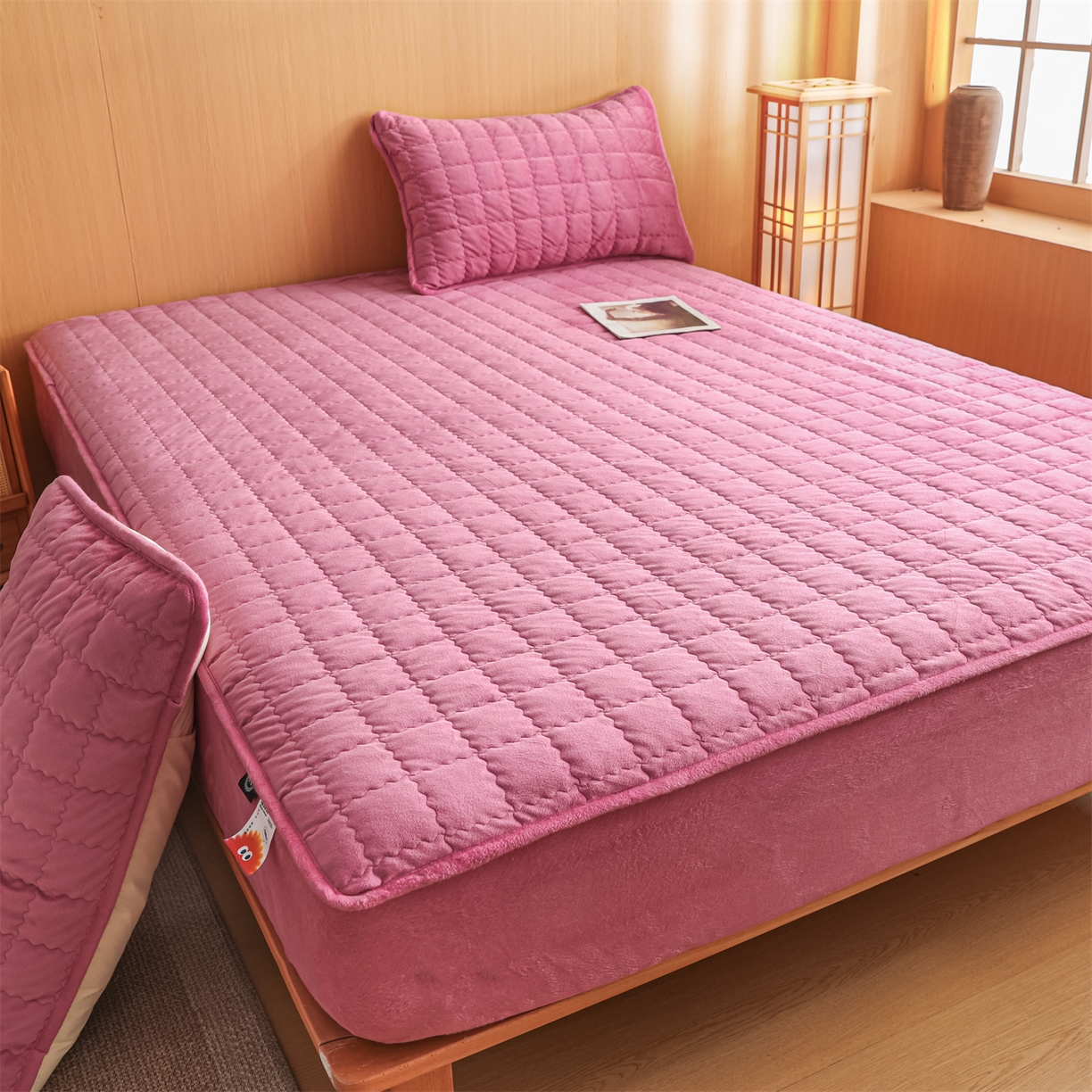 91家纺网 家纺一手货源 找家纺 潮邦创意家居 2025新款婴儿绒夹棉床笠单品单件床垫保护套 海棠粉