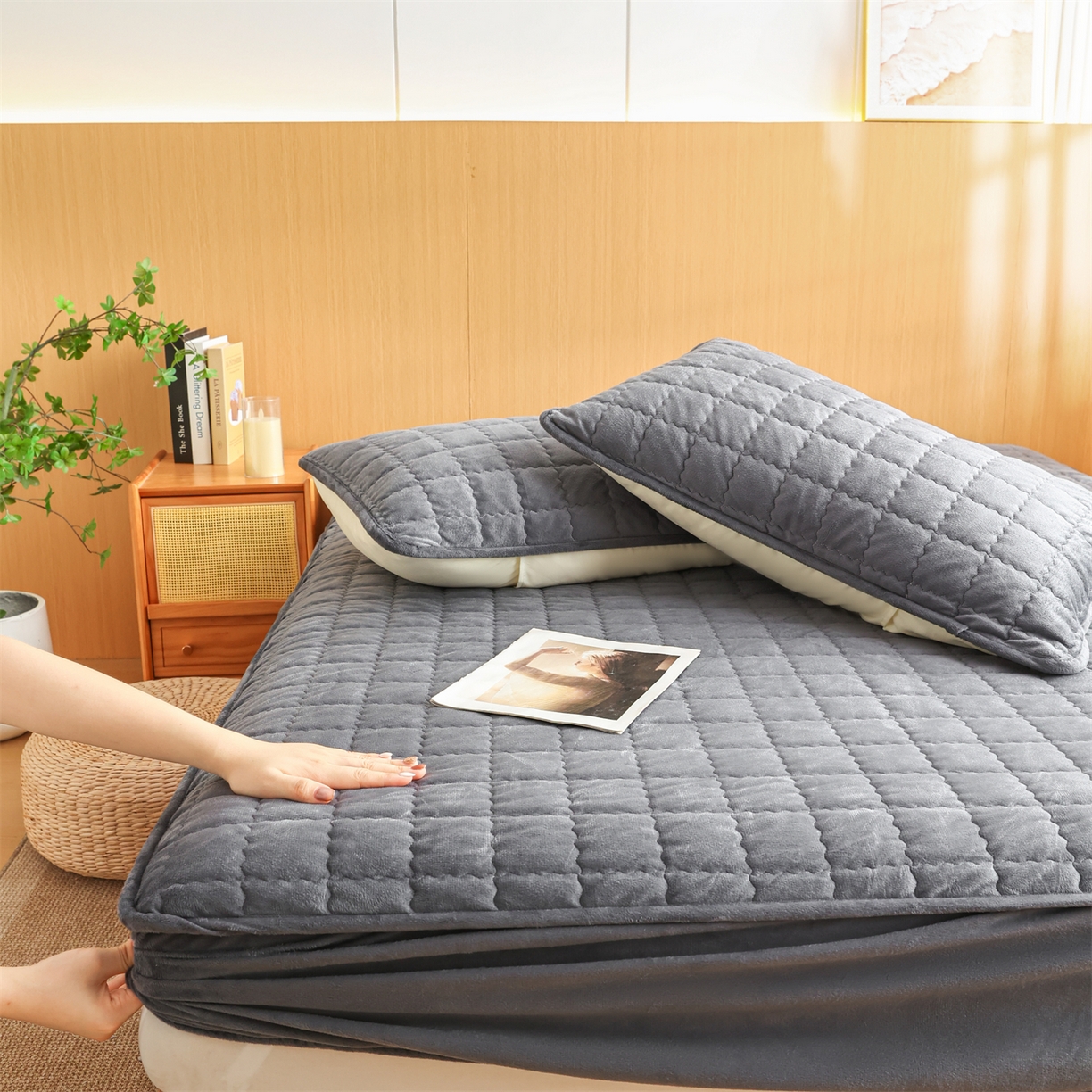 91家纺网 家纺一手货源 找家纺 潮邦创意家居 2025新款婴儿绒夹棉床笠单品单件床垫保护套 星空灰