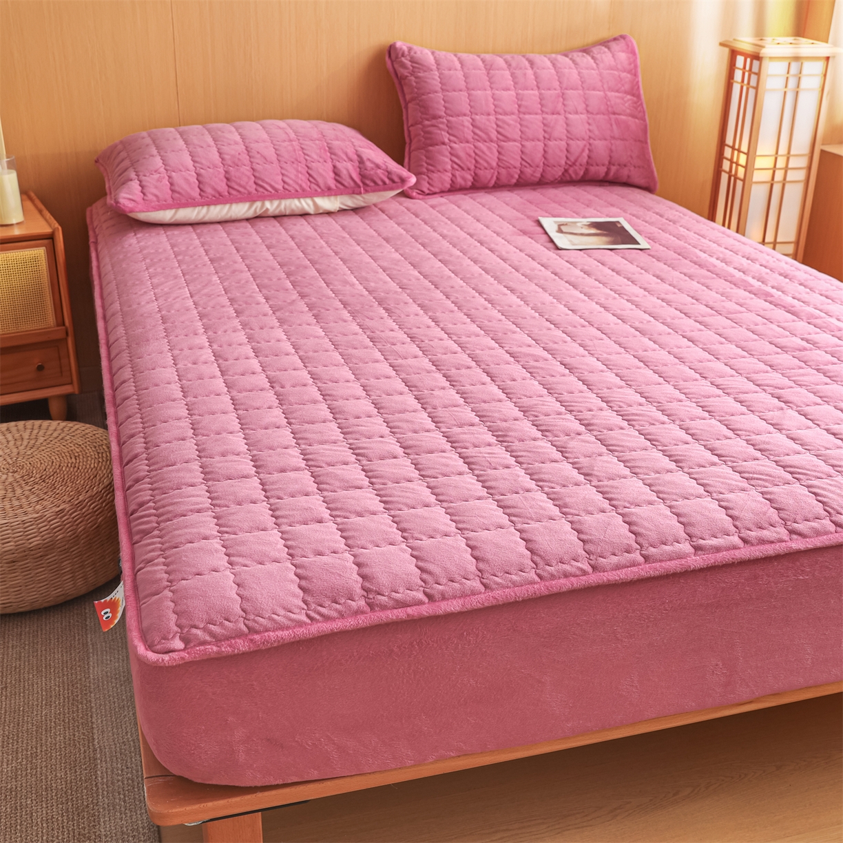 91家纺网 家纺一手货源 找家纺 潮邦创意家居 2025新款婴儿绒夹棉床笠单品单件床垫保护套 海棠粉