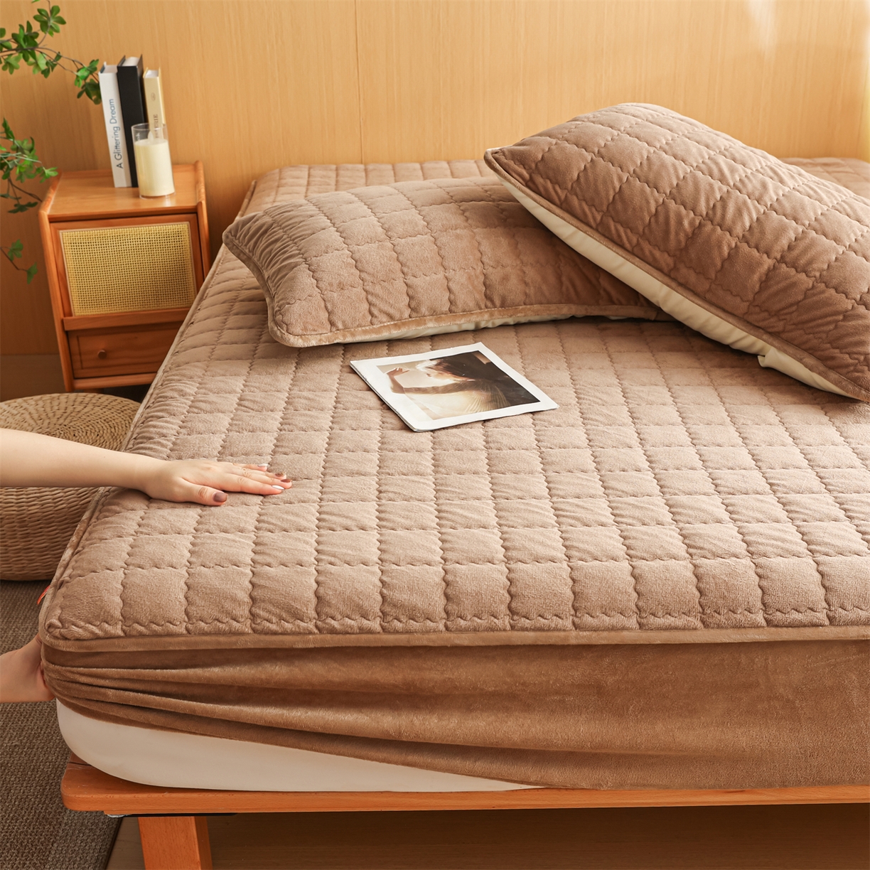 91家纺网 家纺一手货源 找家纺 （总）潮邦创意家居 2025新款婴儿绒夹棉床笠单品单件床垫保护套