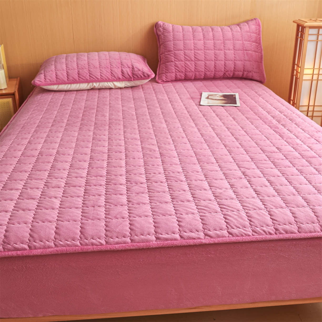 91家纺网 家纺一手货源 找家纺 潮邦创意家居 2025新款婴儿绒夹棉床笠单品单件床垫保护套 海棠粉