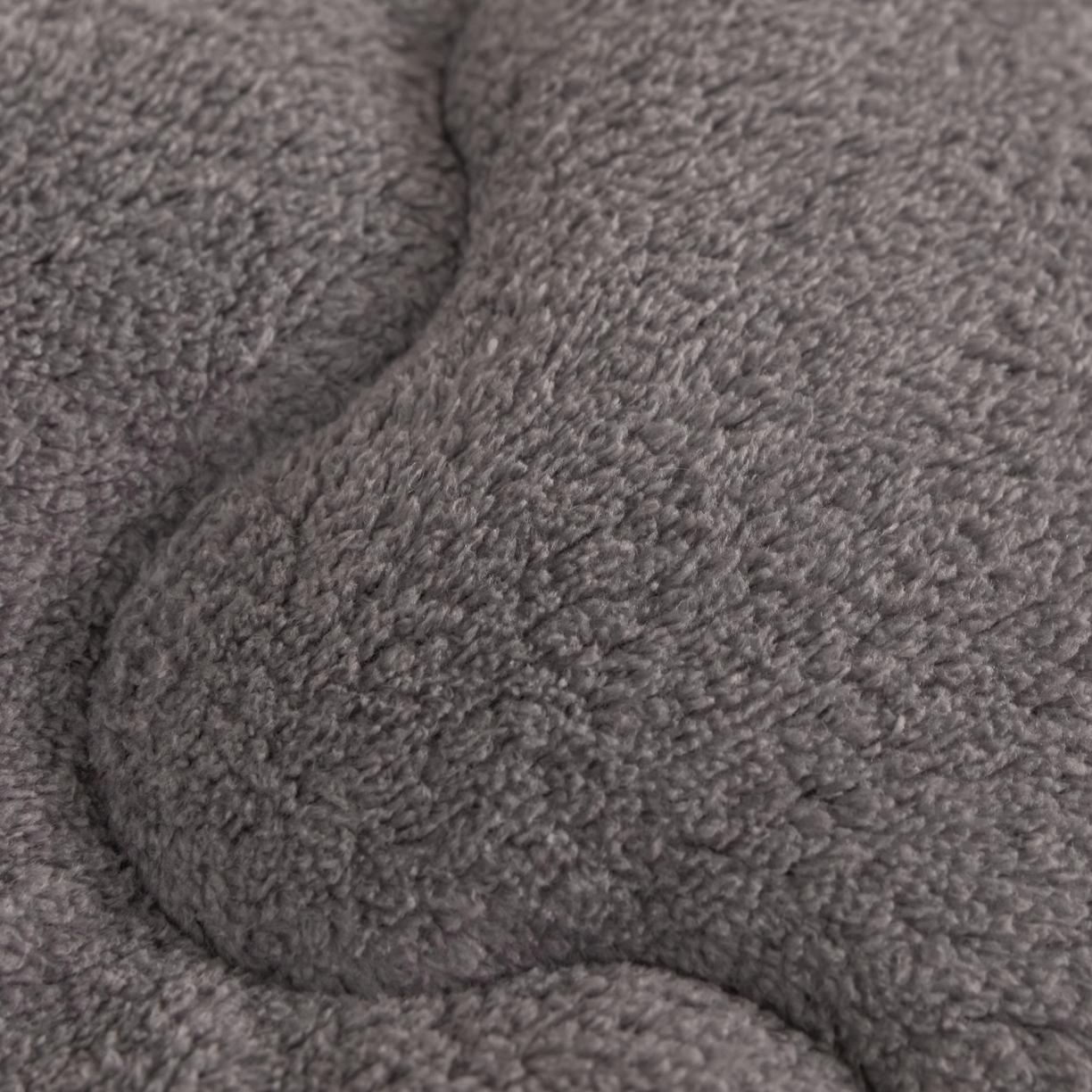 91家纺网 家纺一手货源 找家纺 （总）永耀家纺 2025新款牛奶绒冬被羊羔绒被子跨境外贸电商直播网销供货