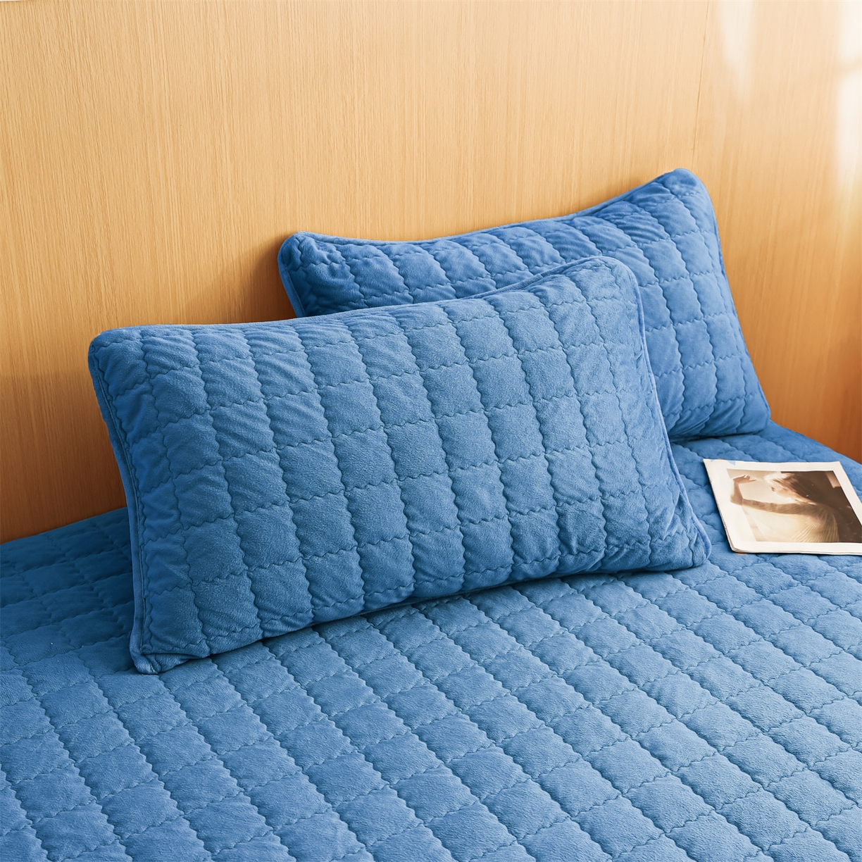 91家纺网 家纺一手货源 找家纺 潮邦创意家居 2025新款婴儿绒夹棉床笠单品单件床垫保护套 宾利蓝