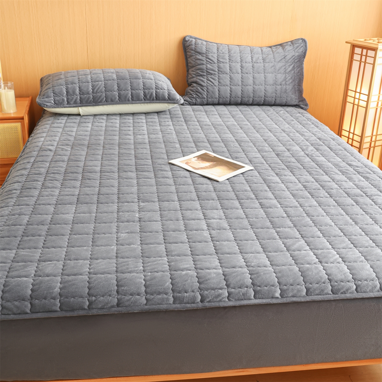 91家纺网 家纺一手货源 找家纺 潮邦创意家居 2025新款婴儿绒夹棉床笠单品单件床垫保护套 星空灰