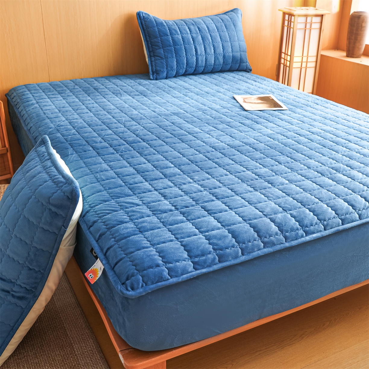 91家纺网 家纺一手货源 找家纺 潮邦创意家居 2025新款婴儿绒夹棉床笠单品单件床垫保护套 宾利蓝