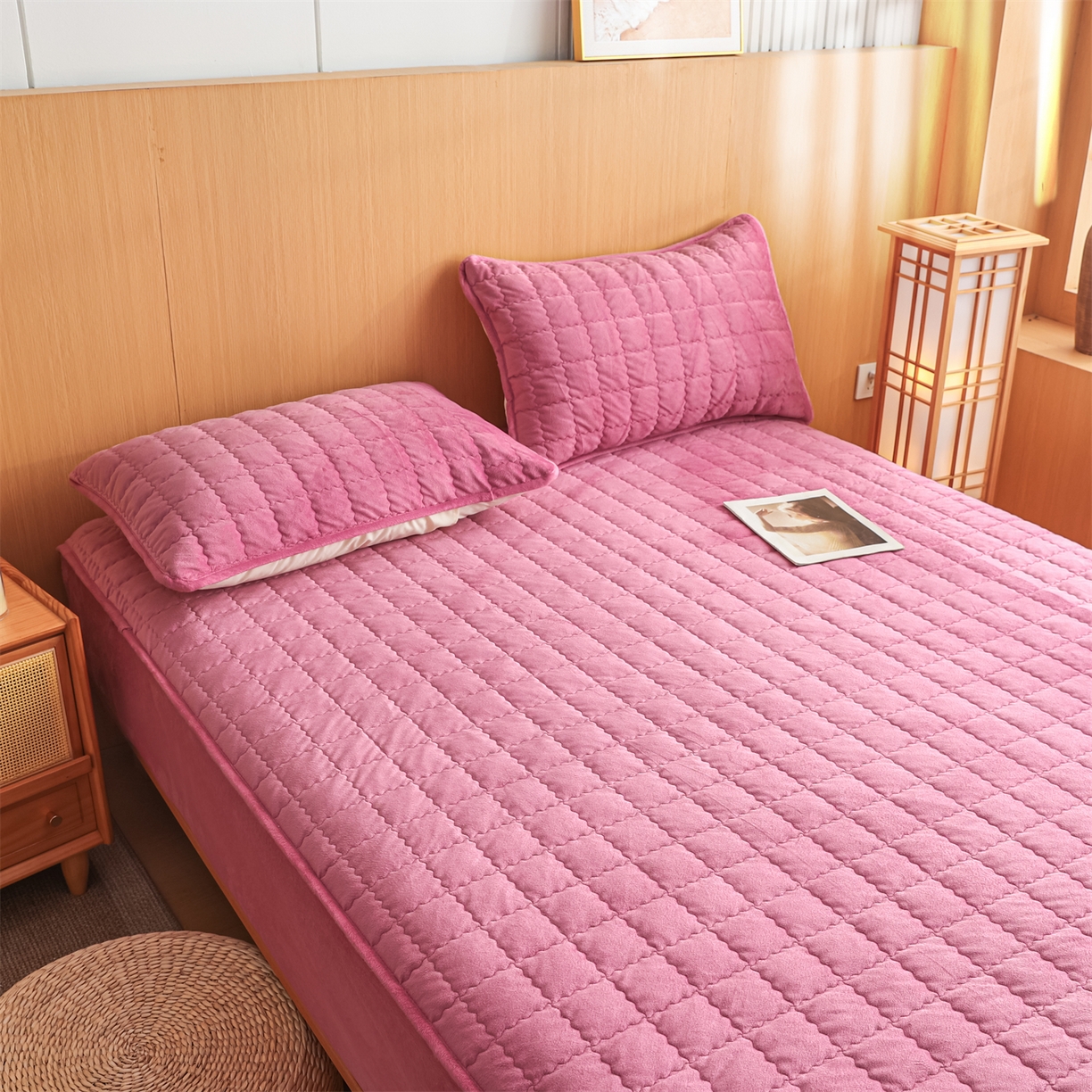 91家纺网 家纺一手货源 找家纺 潮邦创意家居 2025新款婴儿绒夹棉床笠单品单件床垫保护套 海棠粉