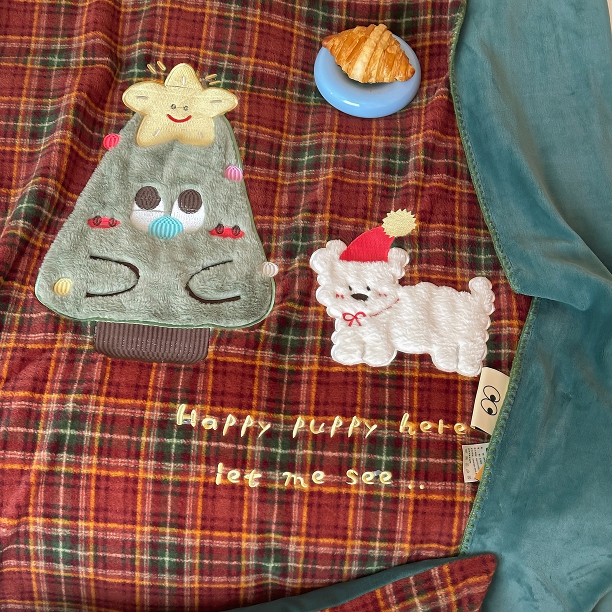 91家纺网 家纺一手货源 找家纺 桃子家居 2025新款A类ins全消光高品质仿生绵羊绒三角针工艺兔毛贴布绣刺绣加厚牛奶绒毛毯多功能毯 绒毛毯-三角针圣诞狗狗