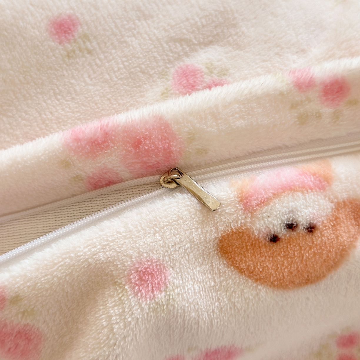 91家纺网 家纺一手货源 找家纺 丽美人家纺 2025新款印花双面加厚绒高克重牛奶绒被罩单品被套单件被套 油画小萌物