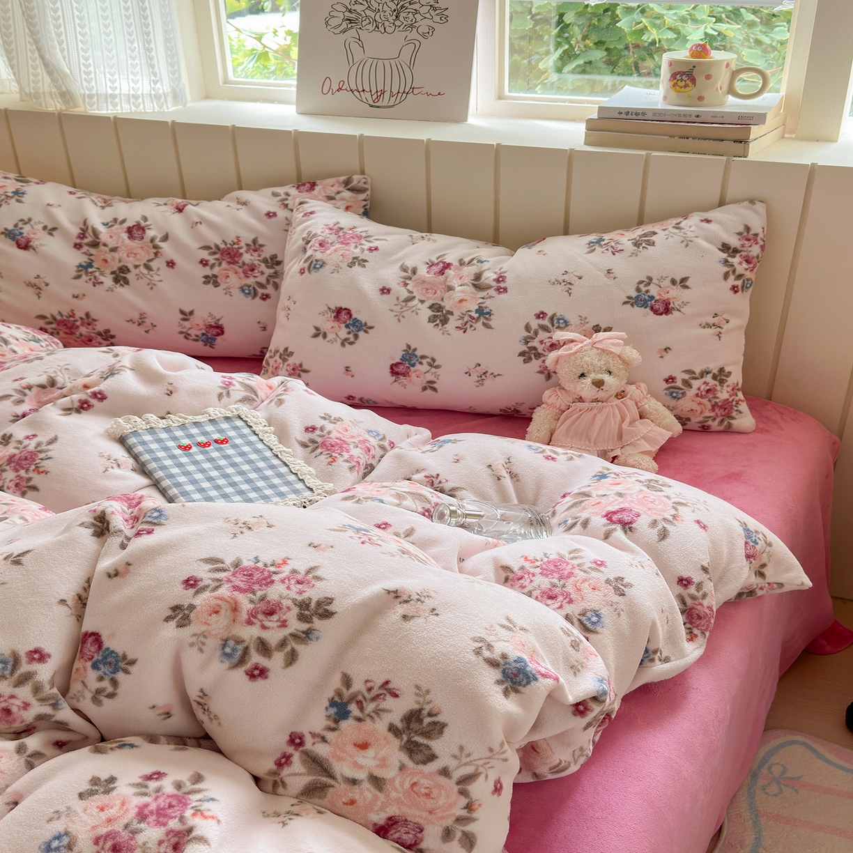91家纺网 家纺一手货源 找家纺 丽美人家纺 2025新款印花双面加厚绒高克重牛奶绒被罩单品被套单件被套 山茶花语-粉
