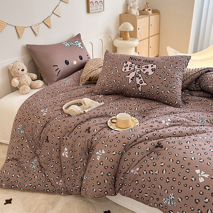 91家纺网 家纺一手货源 找家纺 RYB红黄兰 2025新款设计师原创针织棉暖暖豆豆绒秋冬被芯被子 豹纹蝴蝶结