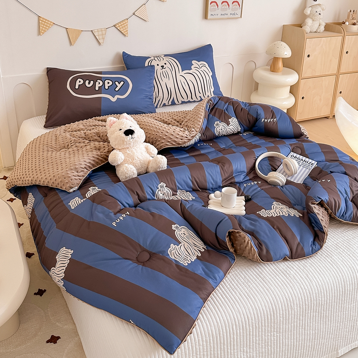 91家纺网 家纺一手货源 找家纺 RYB红黄兰 2025新款设计师原创针织棉暖暖豆豆绒秋冬被芯被子 蓝条哈基米