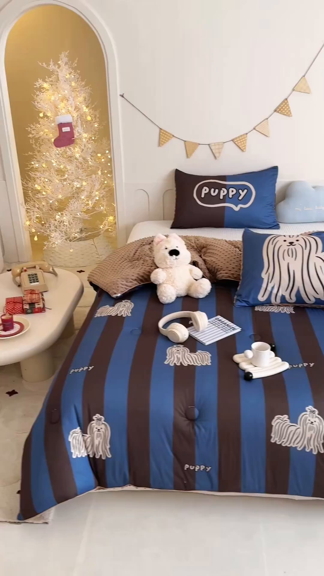 91家纺网 家纺一手货源 找家纺 RYB红黄兰 2025新款设计师原创针织棉暖暖豆豆绒秋冬被芯被子 蓝条哈基米