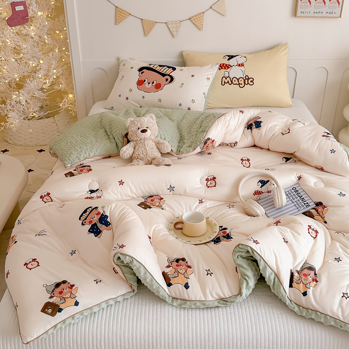 91家纺网 家纺一手货源 找家纺 RYB红黄兰 2025新款设计师原创针织棉暖暖豆豆绒秋冬被芯被子 魔法熊