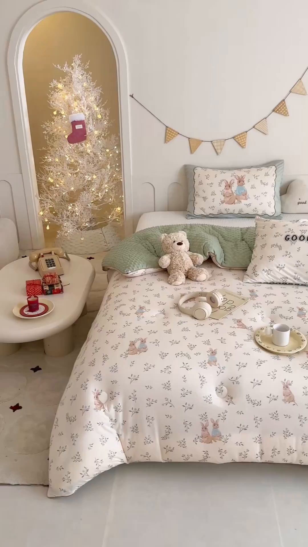 91家纺网 家纺一手货源 找家纺 RYB红黄兰 2025新款设计师原创针织棉暖暖豆豆绒秋冬被芯被子 森林兔子