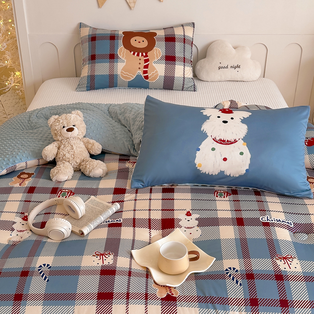 91家纺网 家纺一手货源 找家纺 RYB红黄兰 2025新款设计师原创针织棉暖暖豆豆绒秋冬被芯被子 圣诞西高地