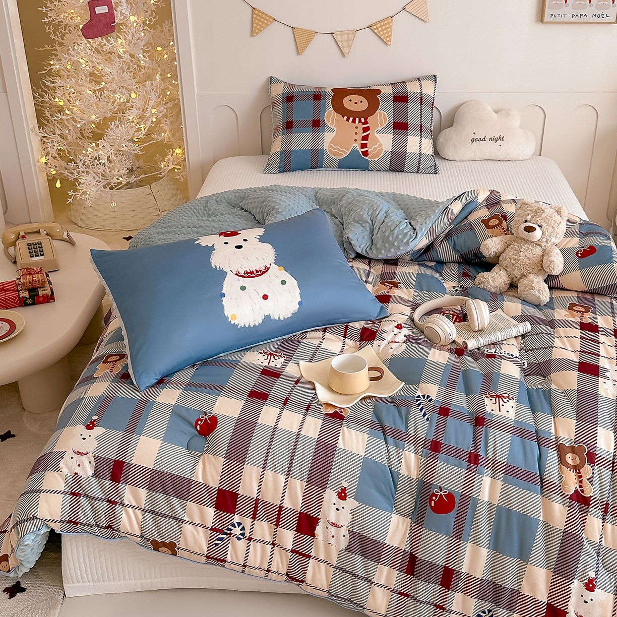 91家纺网 家纺一手货源 找家纺 RYB红黄兰 2025新款设计师原创针织棉暖暖豆豆绒秋冬被芯被子 圣诞西高地