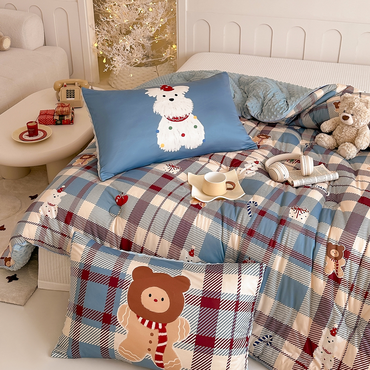 91家纺网 家纺一手货源 找家纺 RYB红黄兰 2025新款设计师原创针织棉暖暖豆豆绒秋冬被芯被子 圣诞西高地