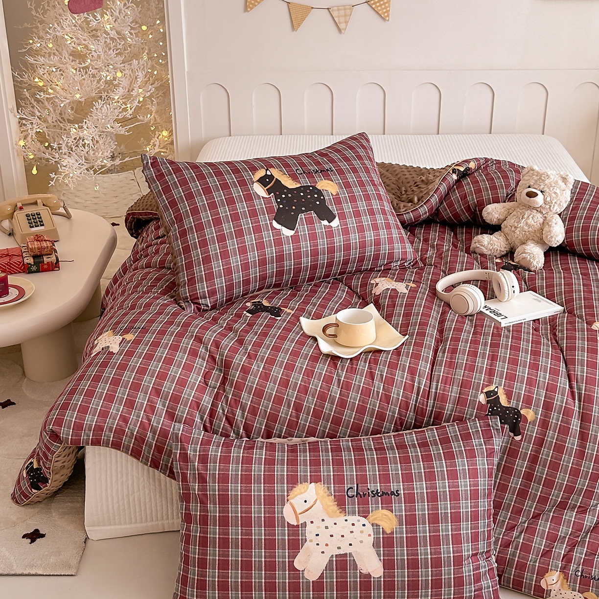 91家纺网 家纺一手货源 找家纺 RYB红黄兰 2025新款设计师原创针织棉暖暖豆豆绒秋冬被芯被子 幸运加马