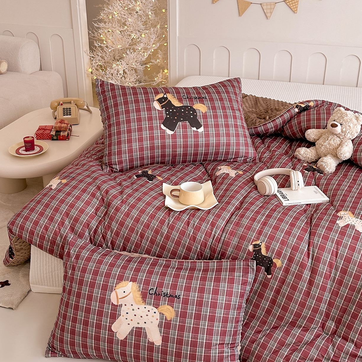 91家纺网 家纺一手货源 找家纺 RYB红黄兰 2025新款设计师原创针织棉暖暖豆豆绒秋冬被芯被子 幸运加马