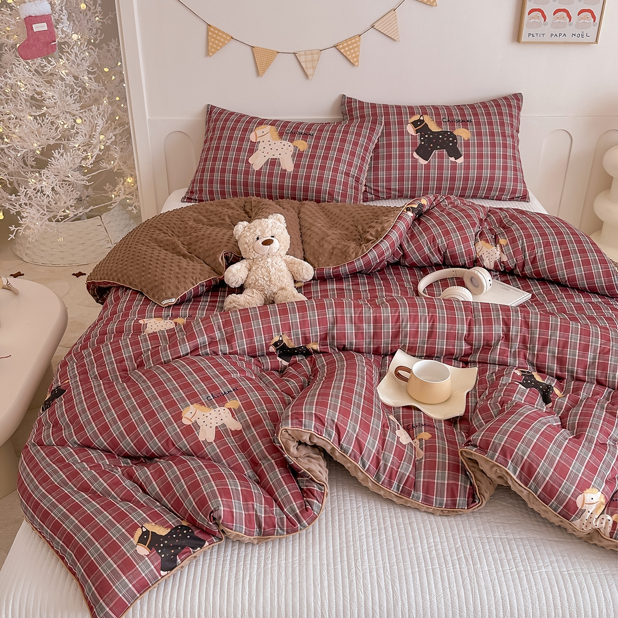 91家纺网 家纺一手货源 找家纺 RYB红黄兰 2025新款设计师原创针织棉暖暖豆豆绒秋冬被芯被子 幸运加马