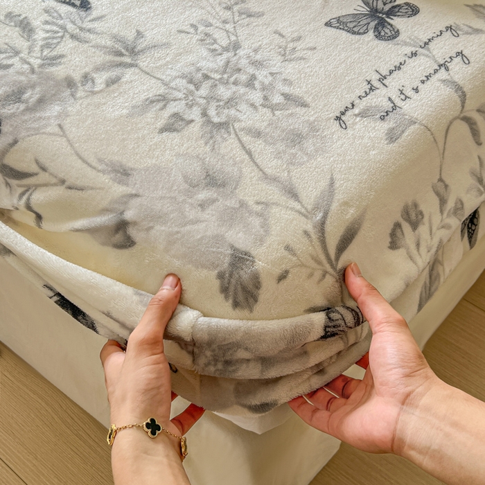 91家纺网 家纺一手货源 找家纺 老K (原美阁） 2025新款高克重牛奶绒床笠三件套 奥黛丽