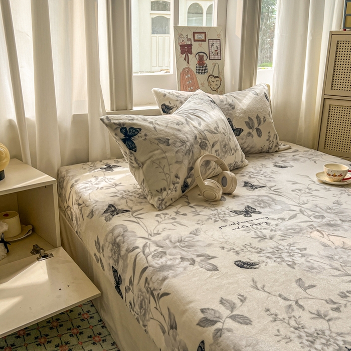 91家纺网 家纺一手货源 找家纺 老K (原美阁） 2025新款高克重牛奶绒床笠三件套 奥黛丽