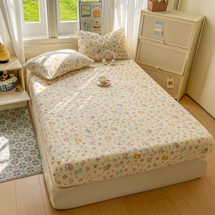 91家纺网 家纺一手货源 找家纺 老K (原美阁） 2025新款高克重牛奶绒床笠三件套 小狗