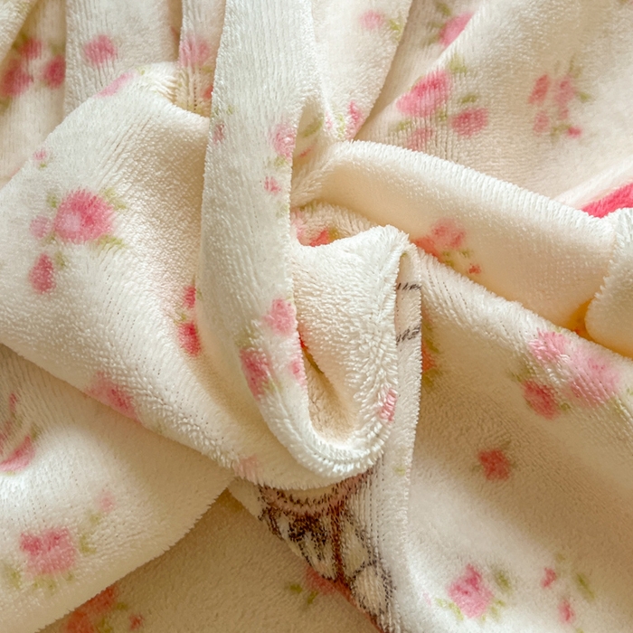 91家纺网 家纺一手货源 找家纺 老K (原美阁） 2025新款高克重牛奶绒床笠三件套 玫瑰小兔